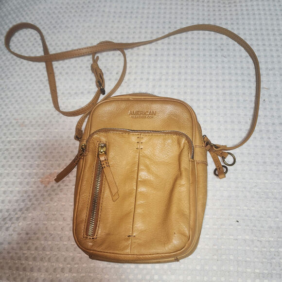 AMERICAN LEATHER EUC CLEVELAND NORTH/SOUTH LEATHER CROSSBODY BAG - Picture 1 of 9